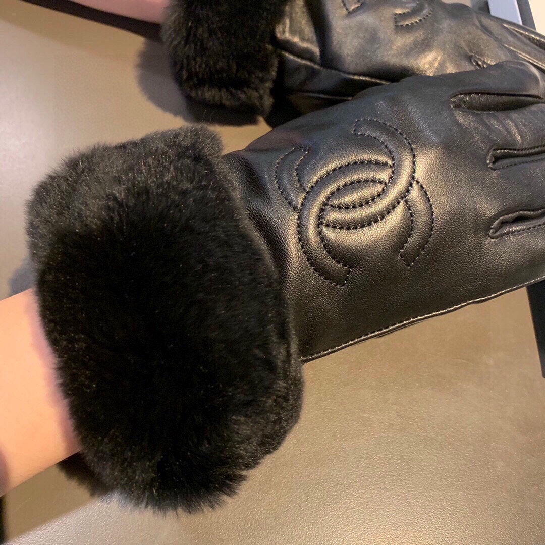24C96SDE Stylish gloves