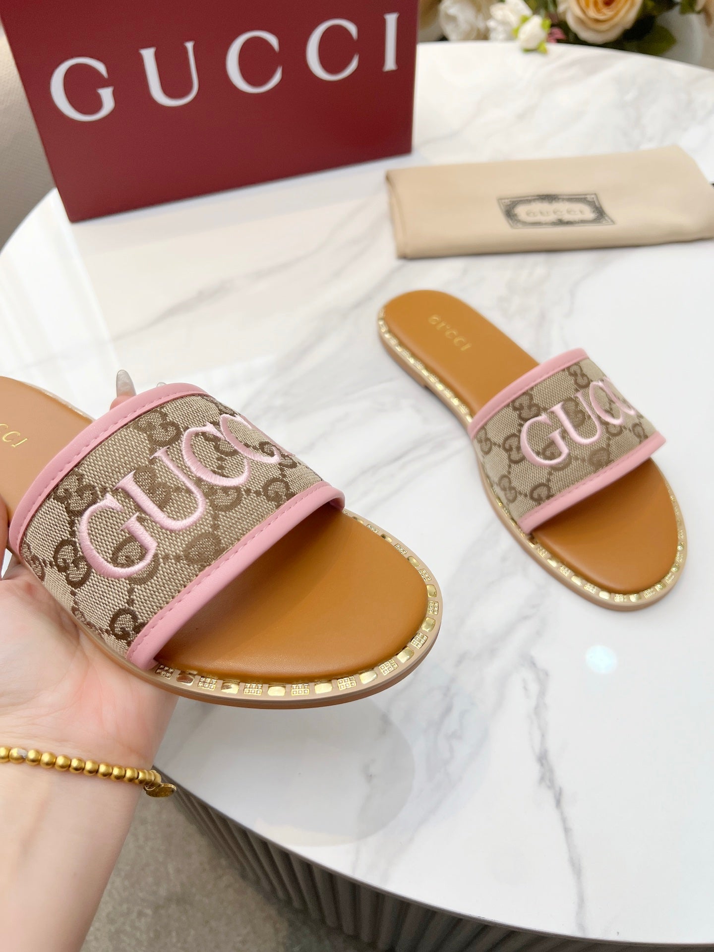 255QB29ZDE Stylish leather Slippers