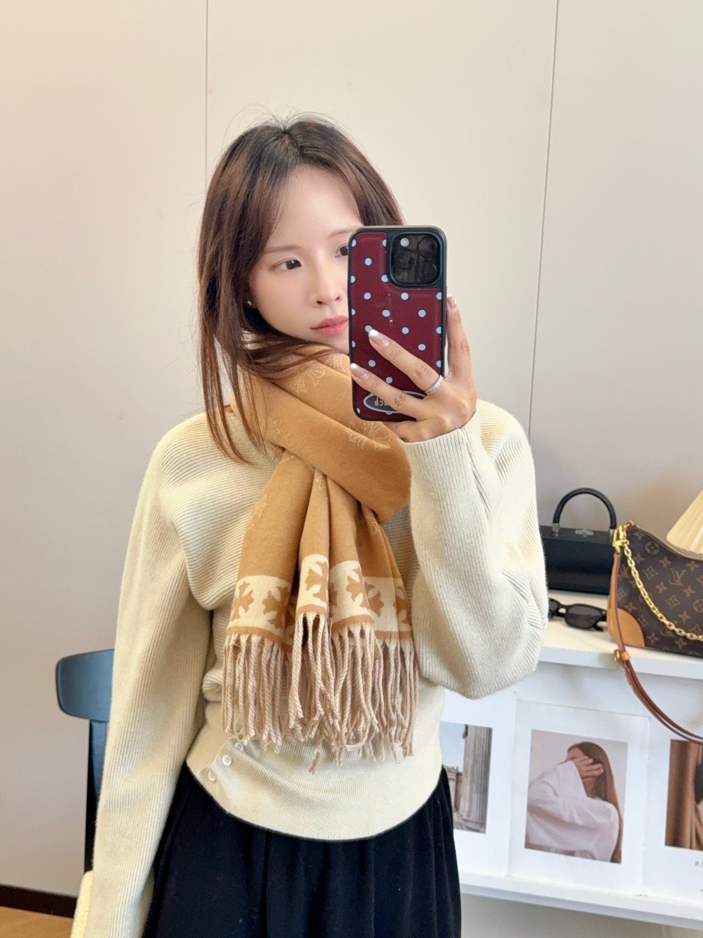 185ZA33WDE Stylish Winter Scarves