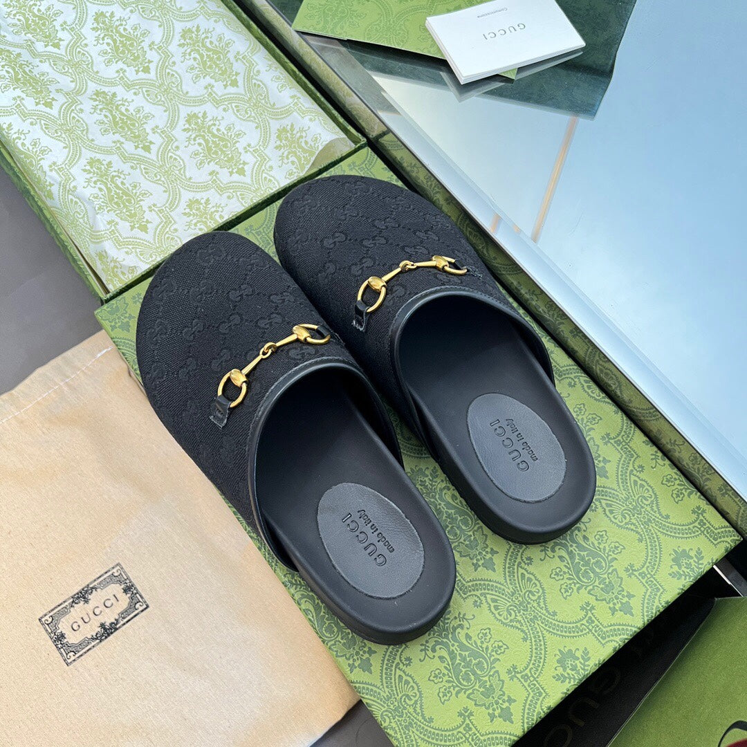 2YB26ZDE Stylish Slippers