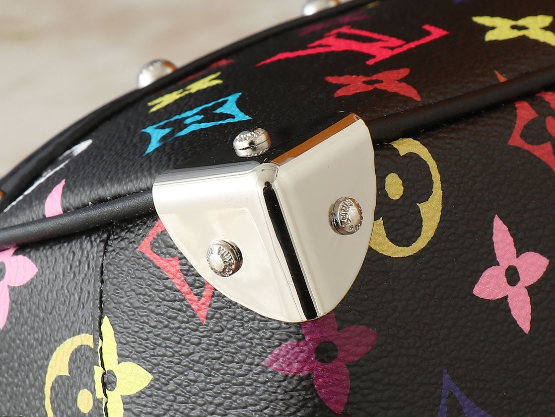 165NE101BDE Stylish leather bag