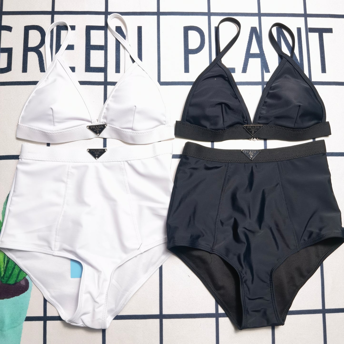 14PD254YDE Stylish Bikini swimsuit
