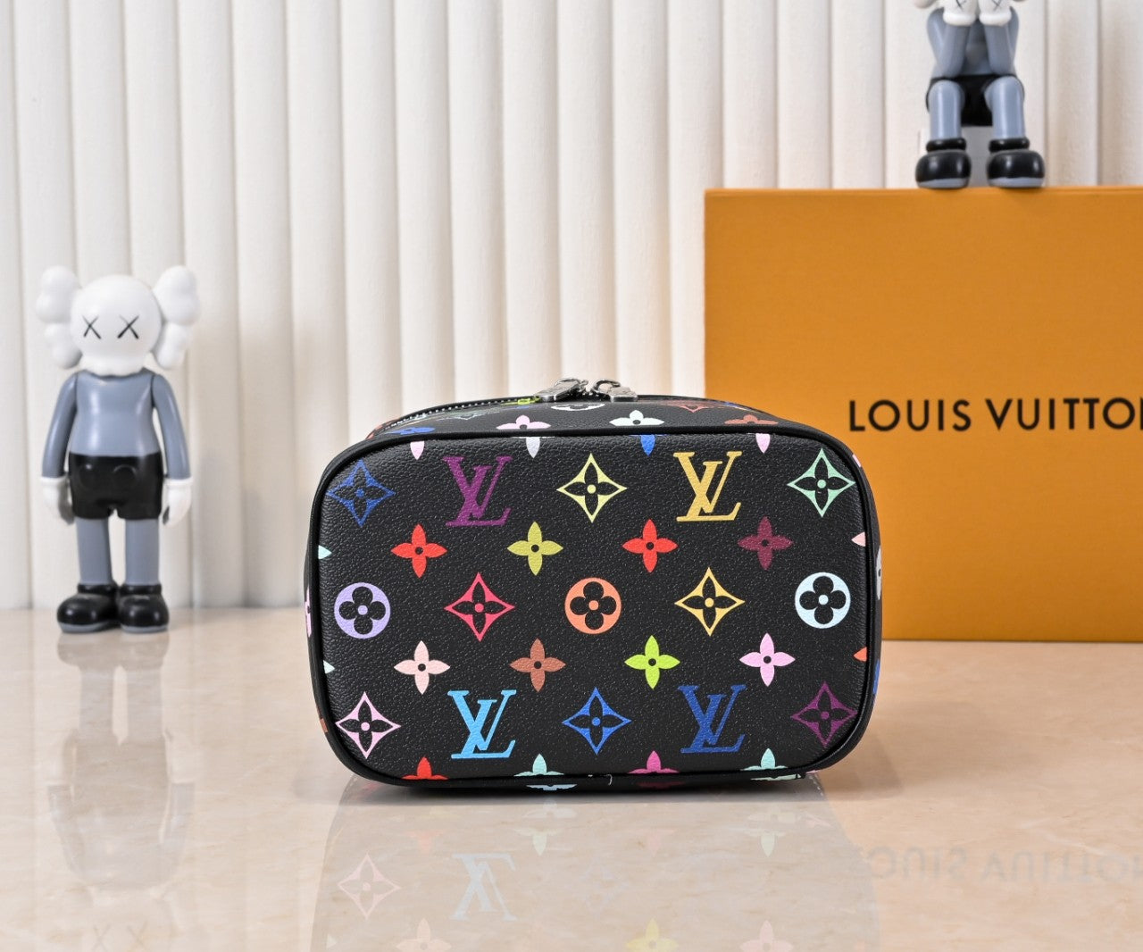 15XE11BDE Stylish leather bag