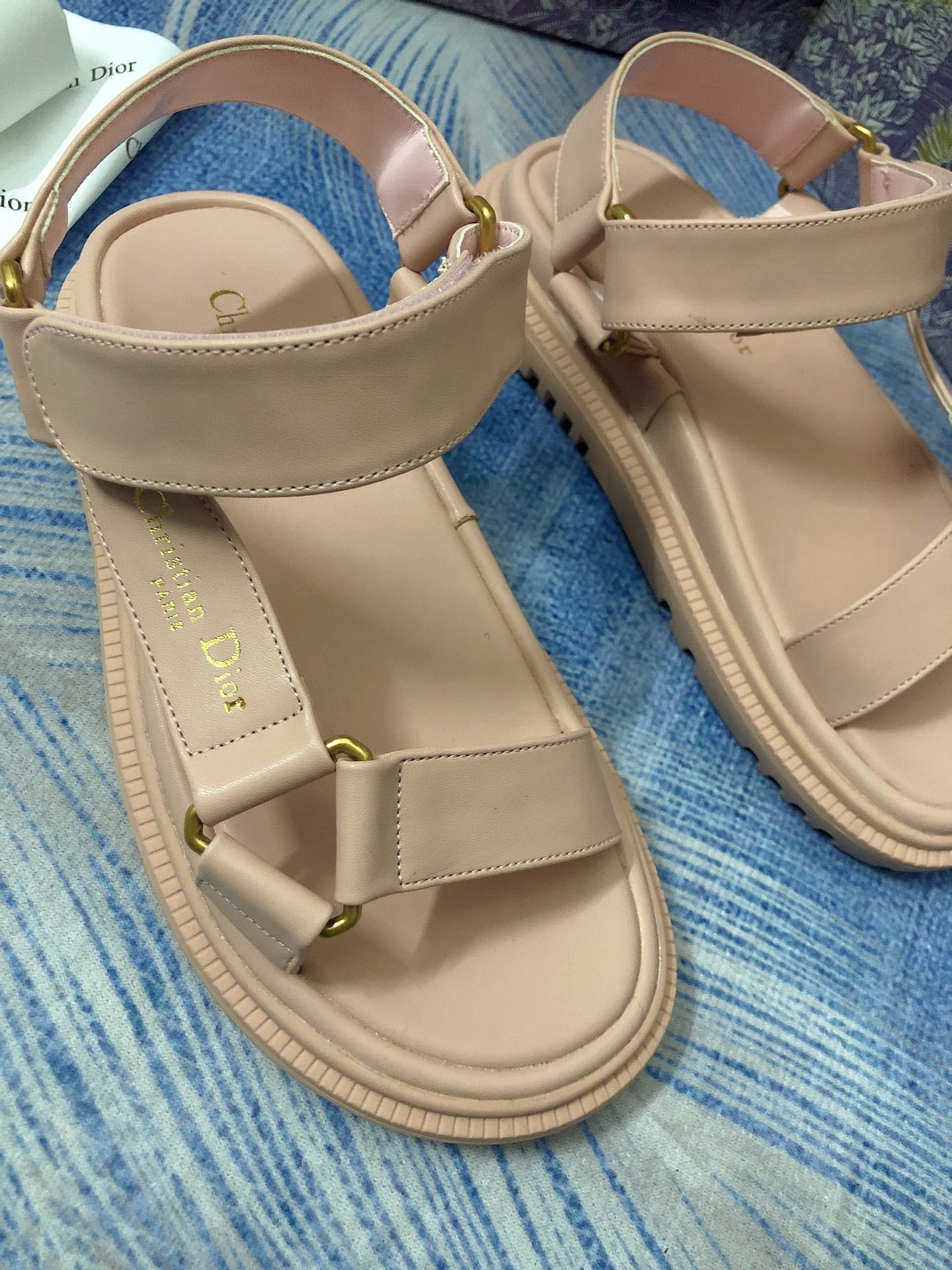 14D8ZDE Stylish sandals