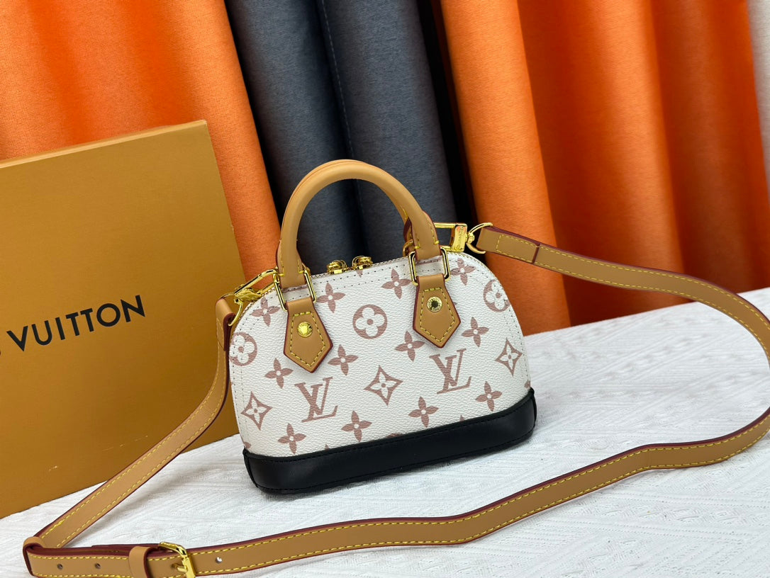 155XE20BDE Stylish leather bag