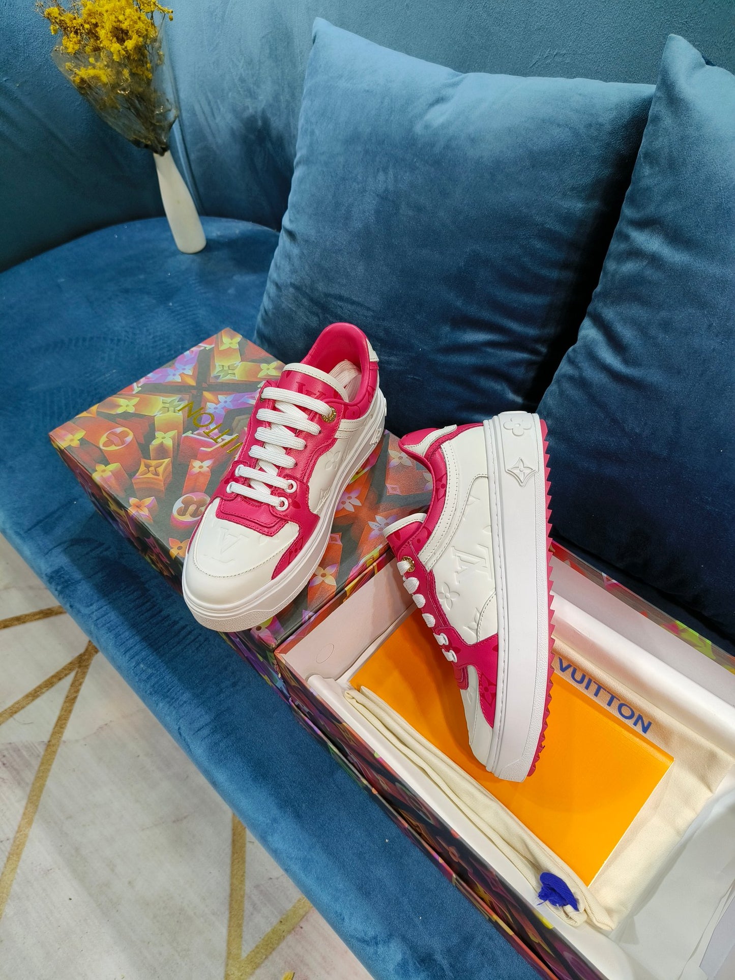 2YE45ZDE Stylish Sneakers
