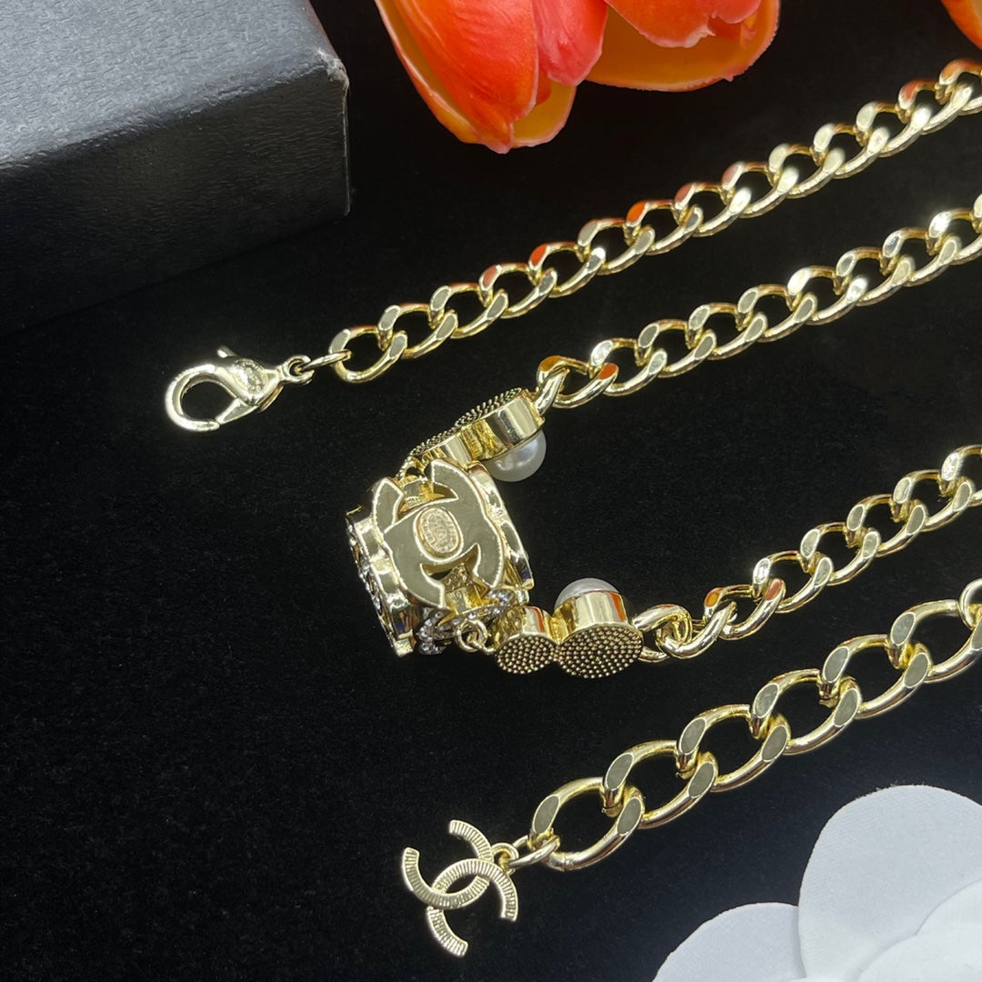 14C923XDE Stylish Necklaces