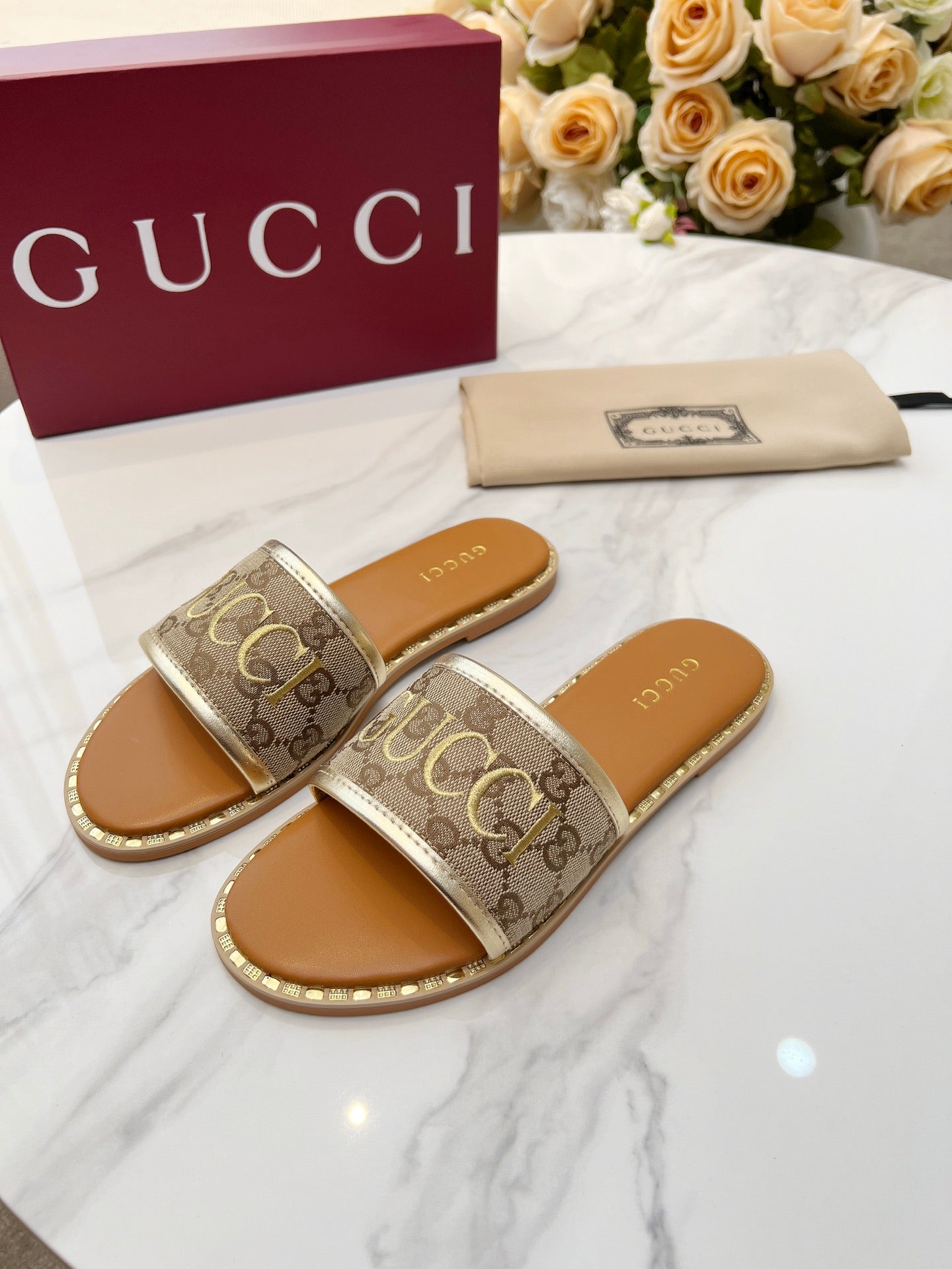 255QB29ZDE Stylish leather Slippers
