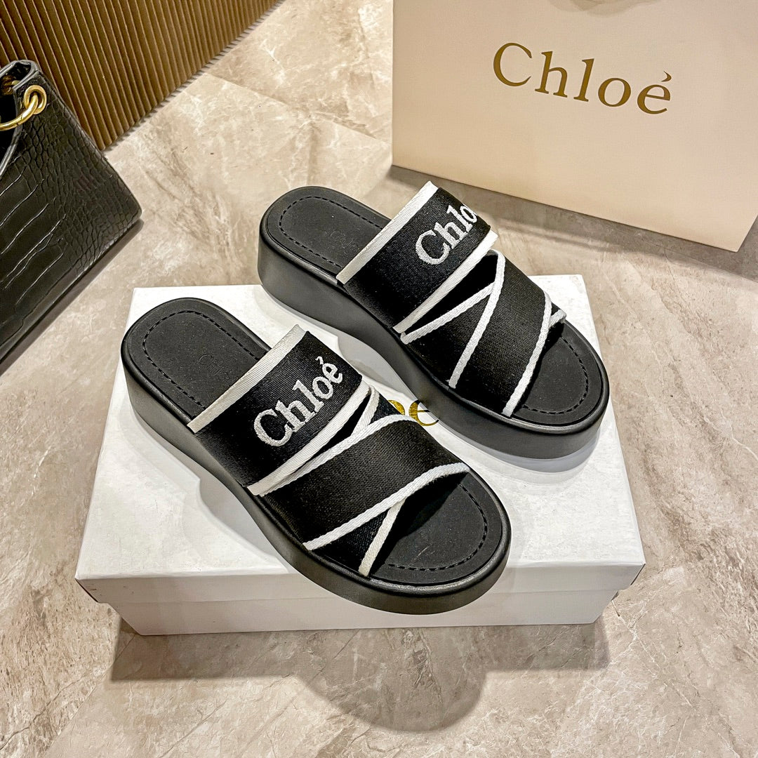 14A209ZDE Stylish Slippers