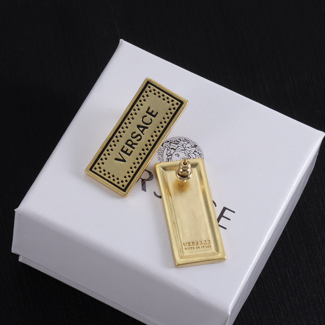 14V319XDE Stylish Earrings Necklaces