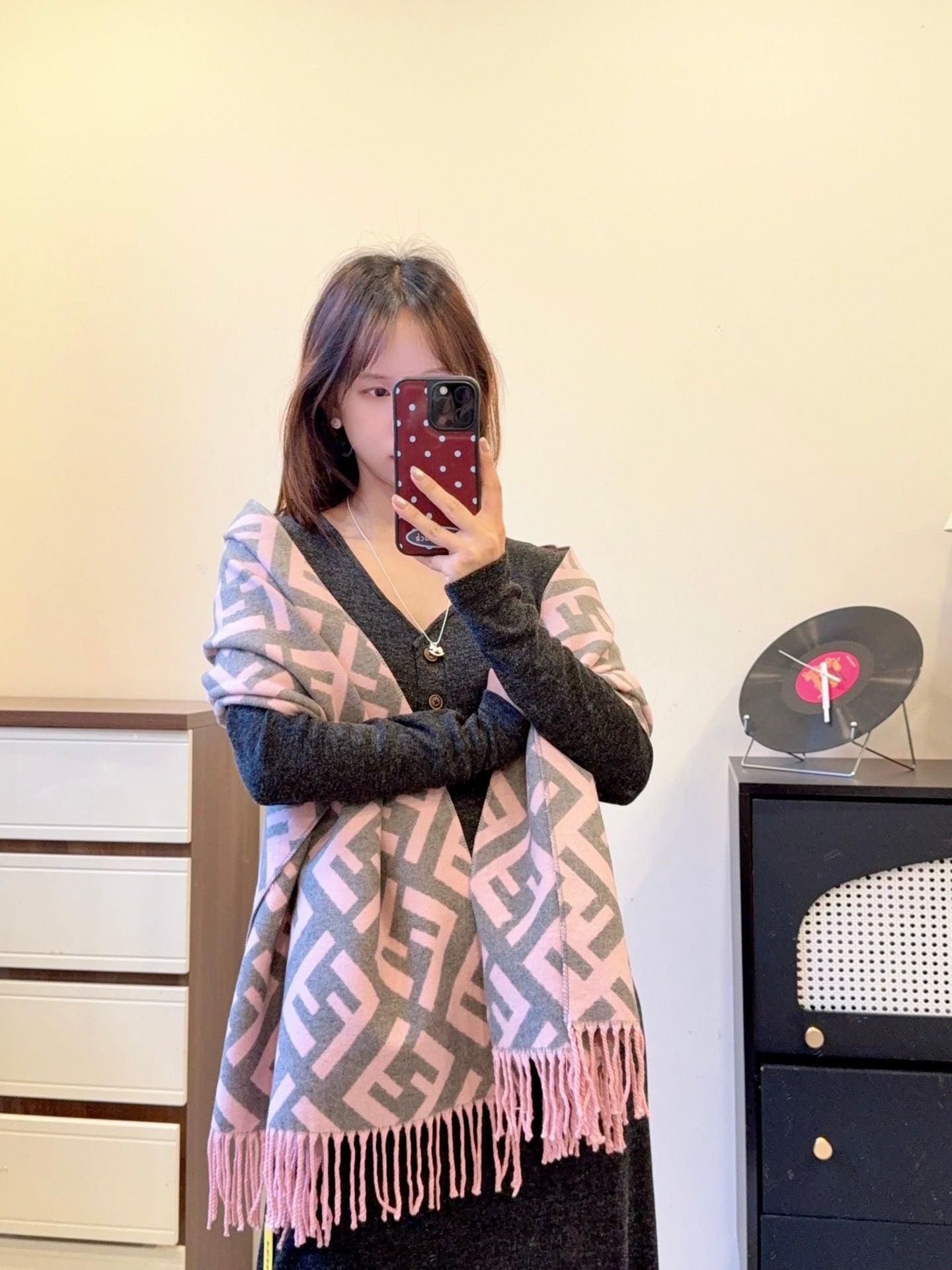 175RF1WDE Stylish Winter Scarves