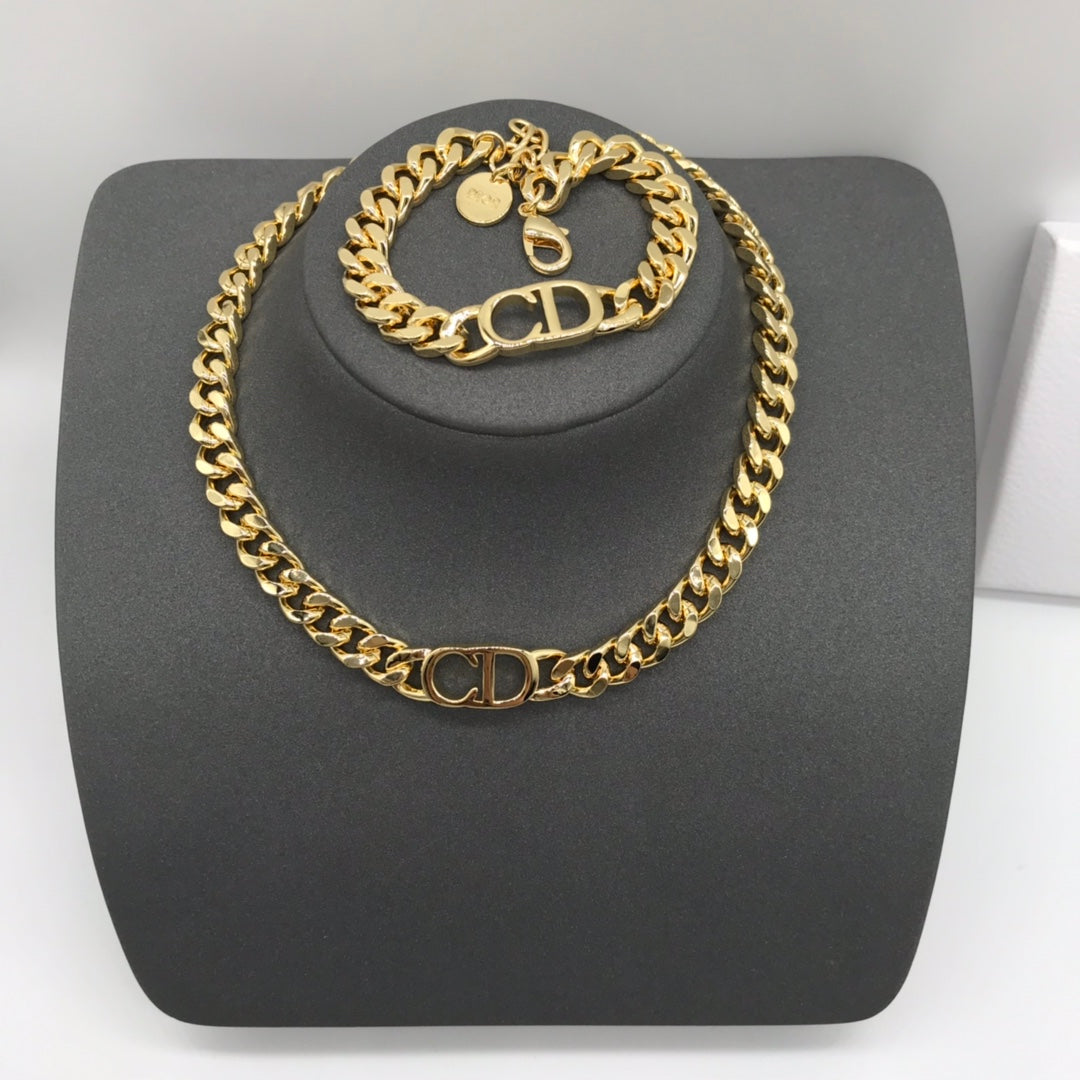 1D14XDE Stylish Bracelets