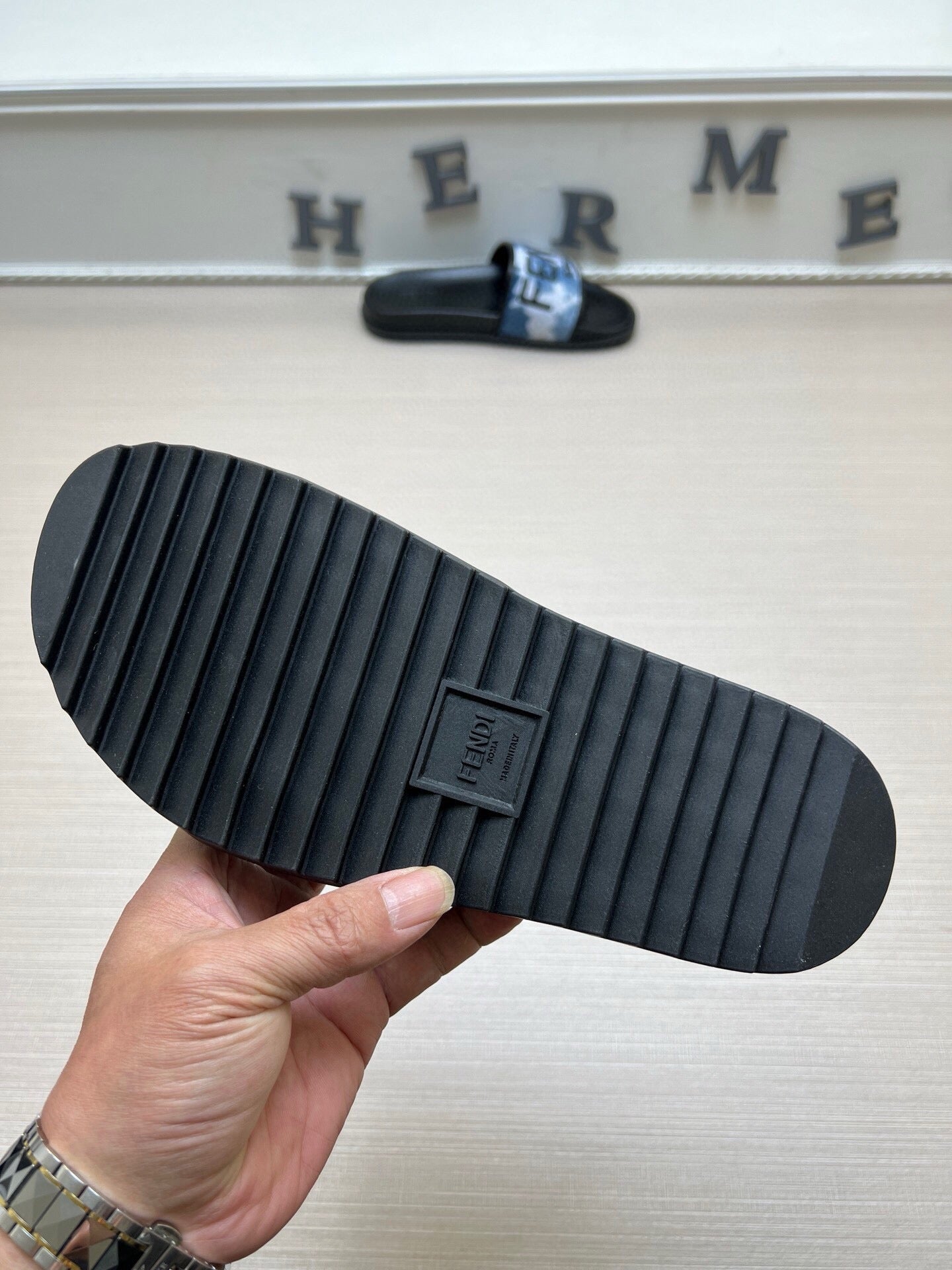 54F24ZDE Stylish slippers