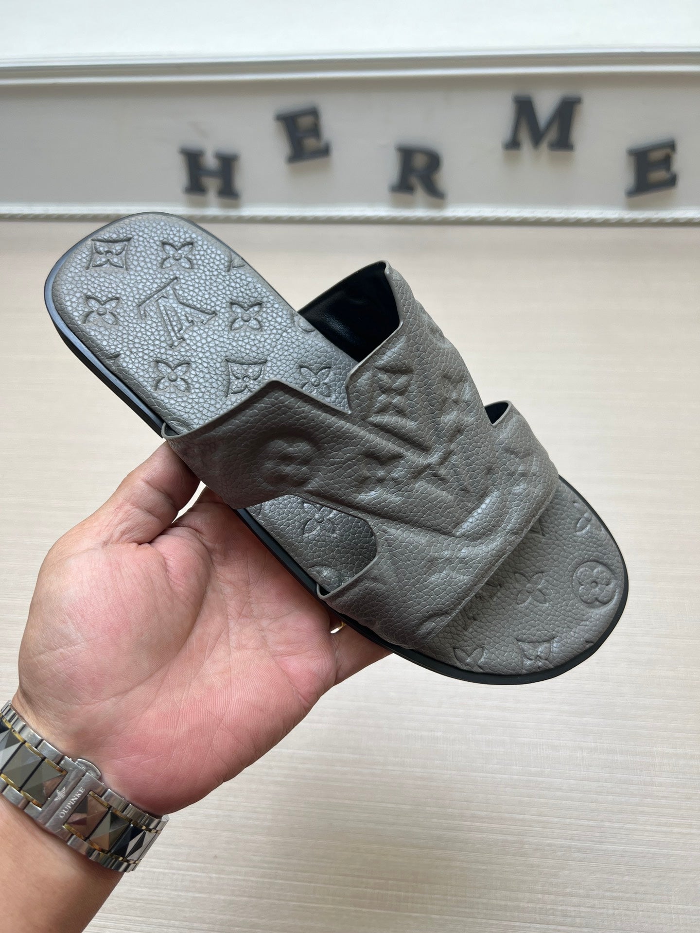54E34ZDE Stylish slippers