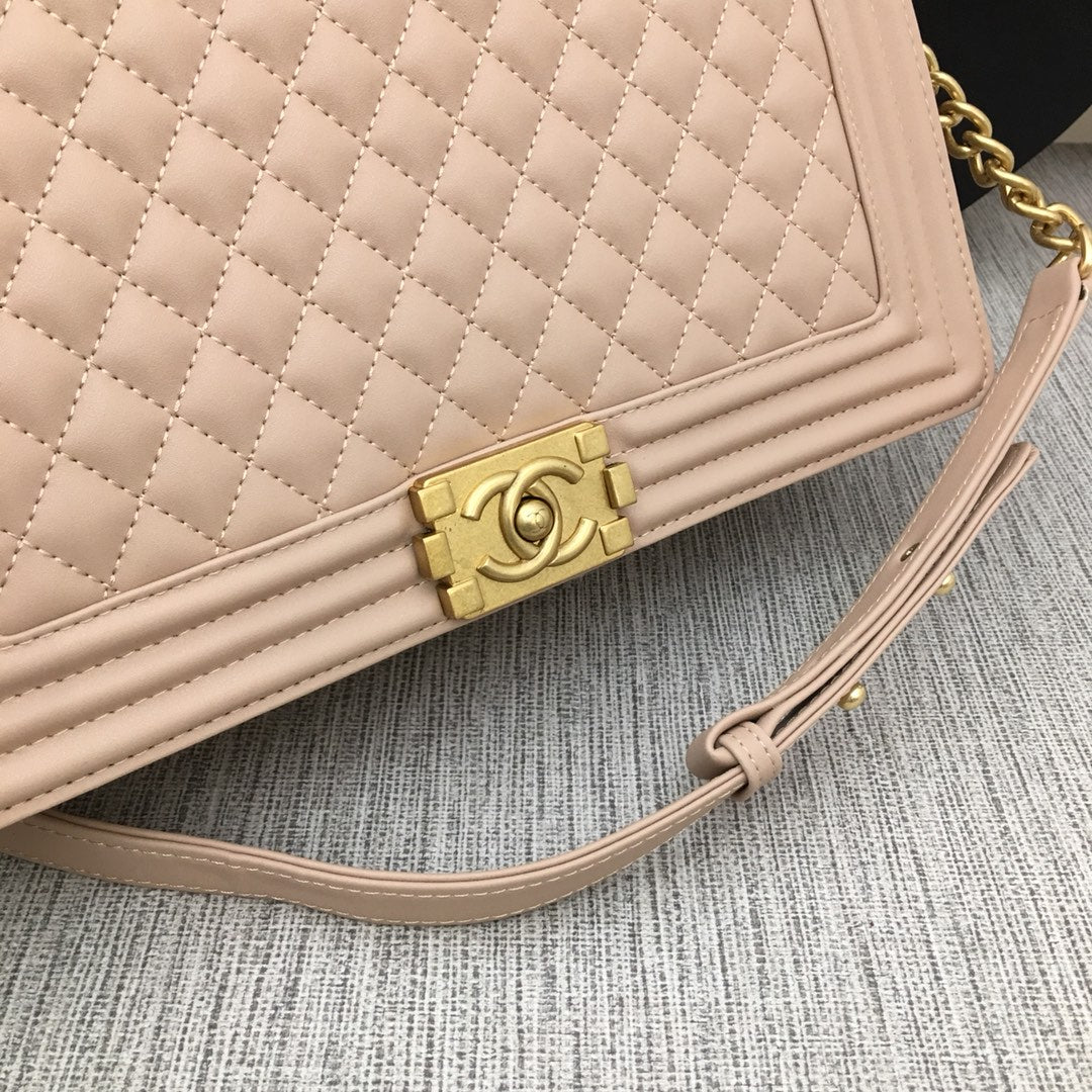 5C60BDE Stylish leather bag