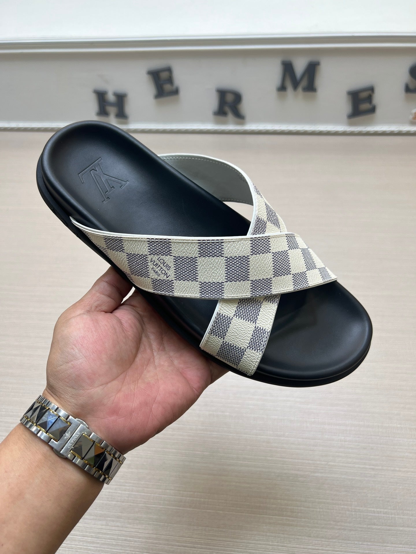 54E61ZDE Stylish slippers