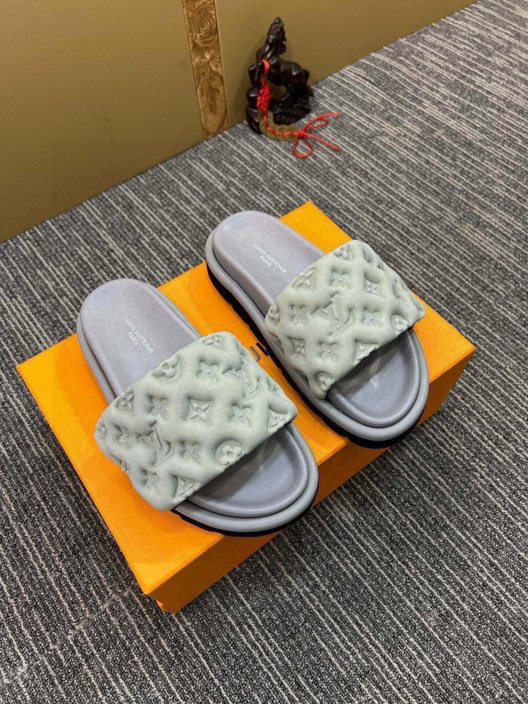 5QE13ZDE Stylish Slippers