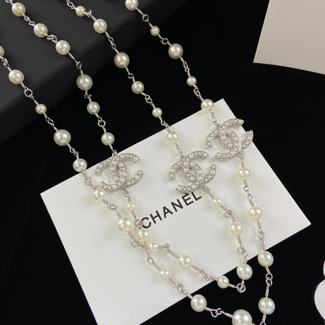 14C825KDE Stylish Necklaces