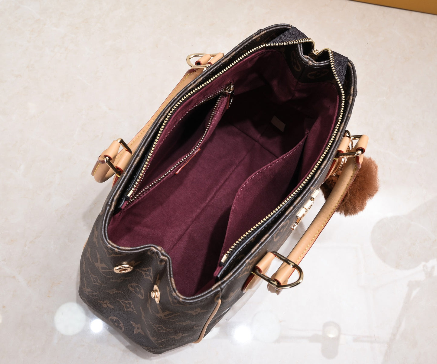 165NE102BDE Stylish leather bag