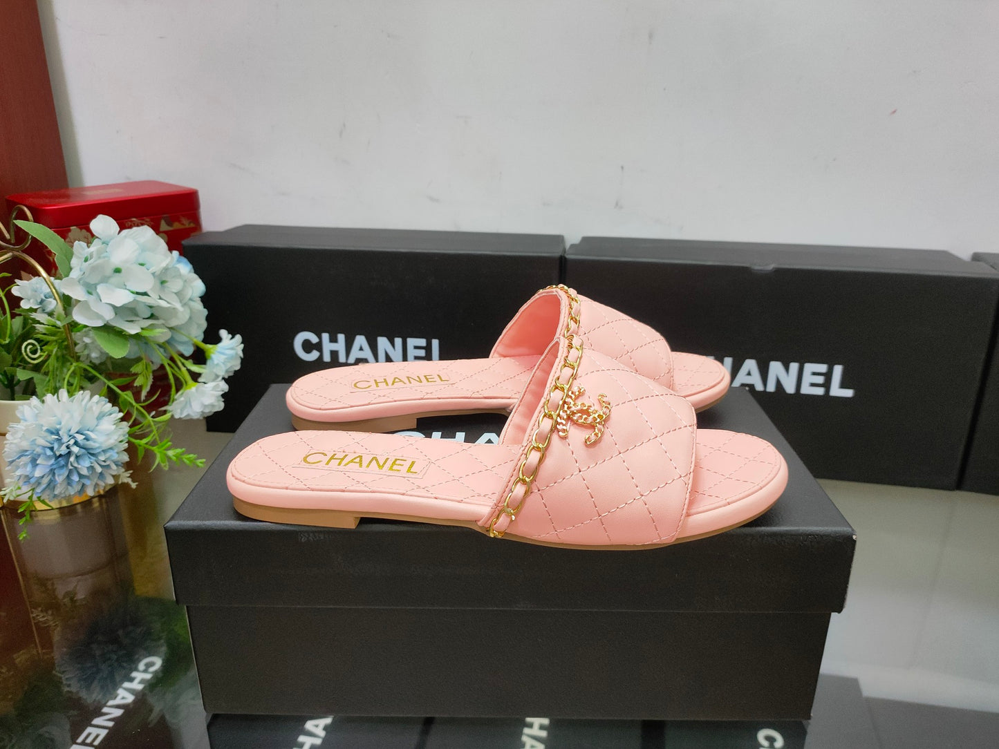 14C29ZDE Stylish slippers