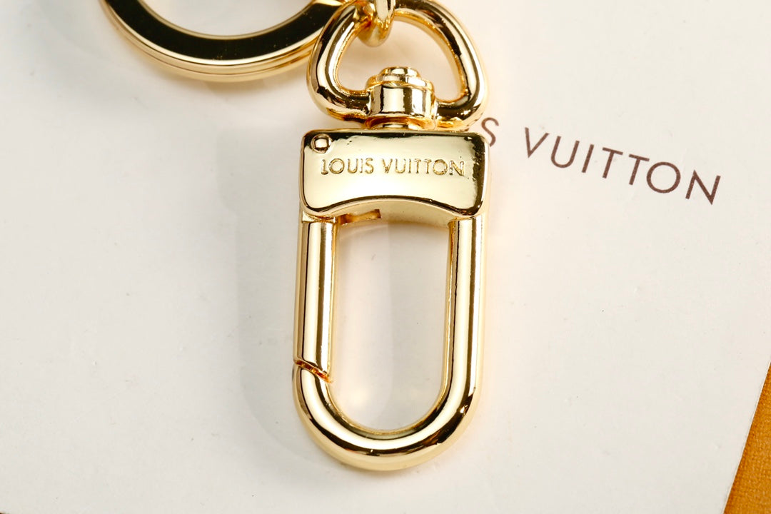 14E6ADE Stylish key closure