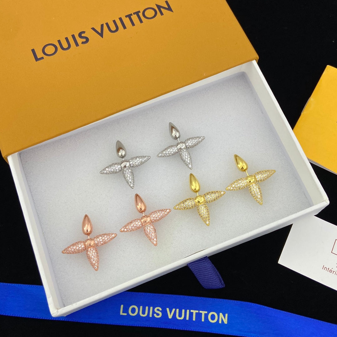 14E513EDE Stylish Earrings