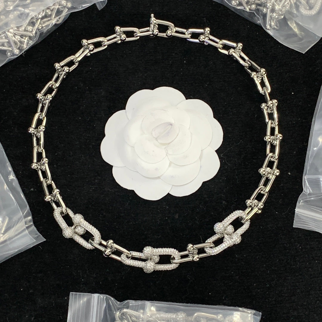 8XT32XDE Stylish Earring Bracelets Necklaces