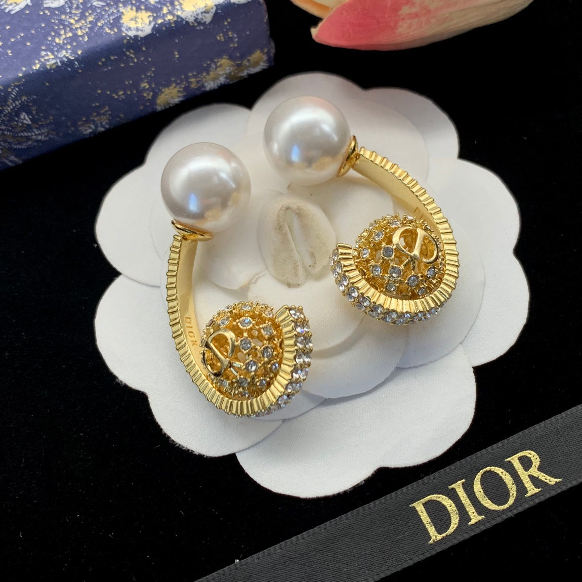 1ND43EDE Stylish Earrings