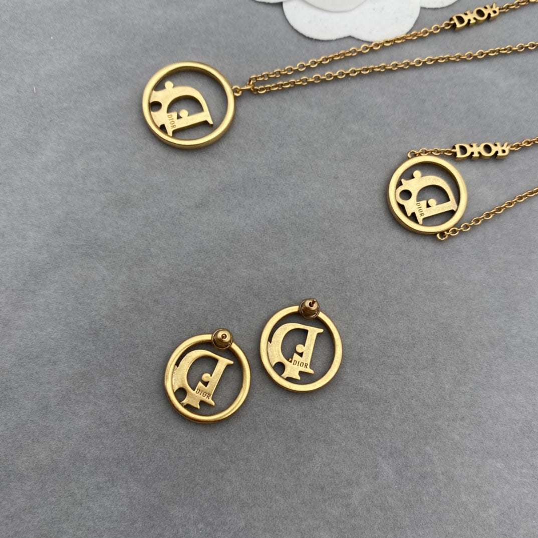 14D252XDE Stylish Rings Earring Bracelets Necklaces