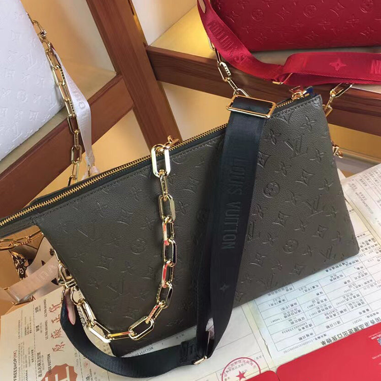 2E42BDE Stylish leather bag