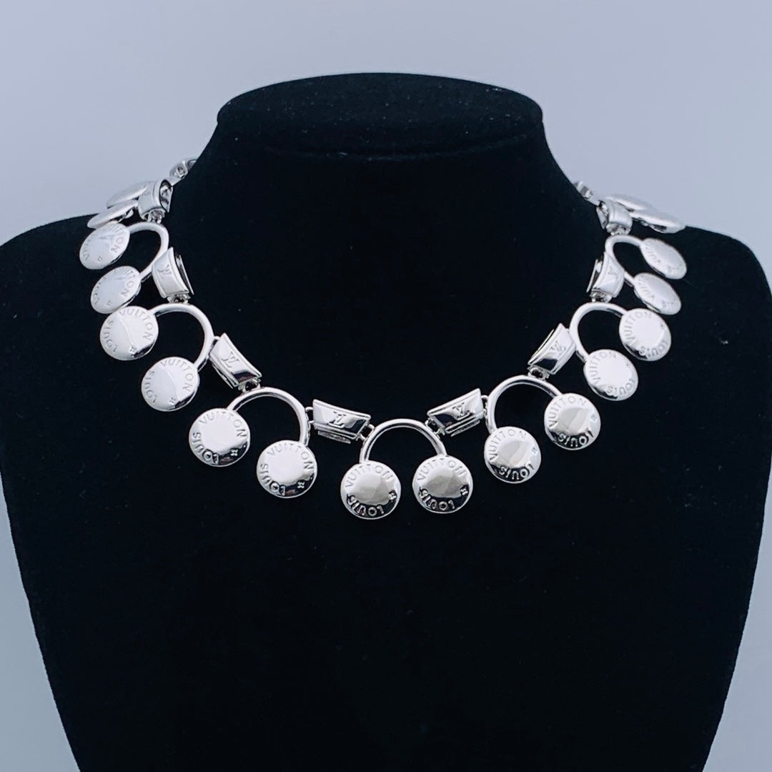 14E970XDE Stylish Necklaces