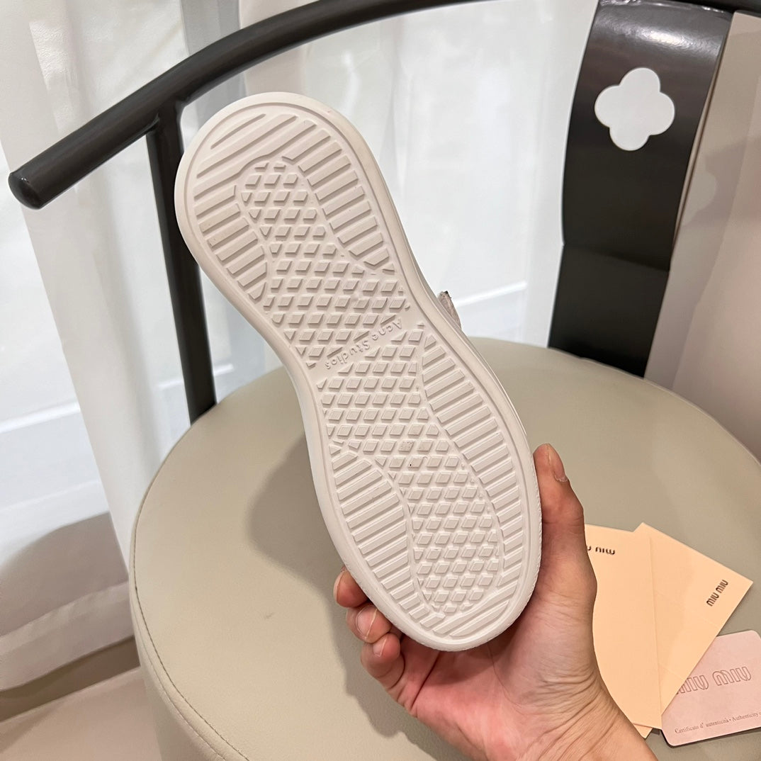 1JA6ZDE Stylish shoes
