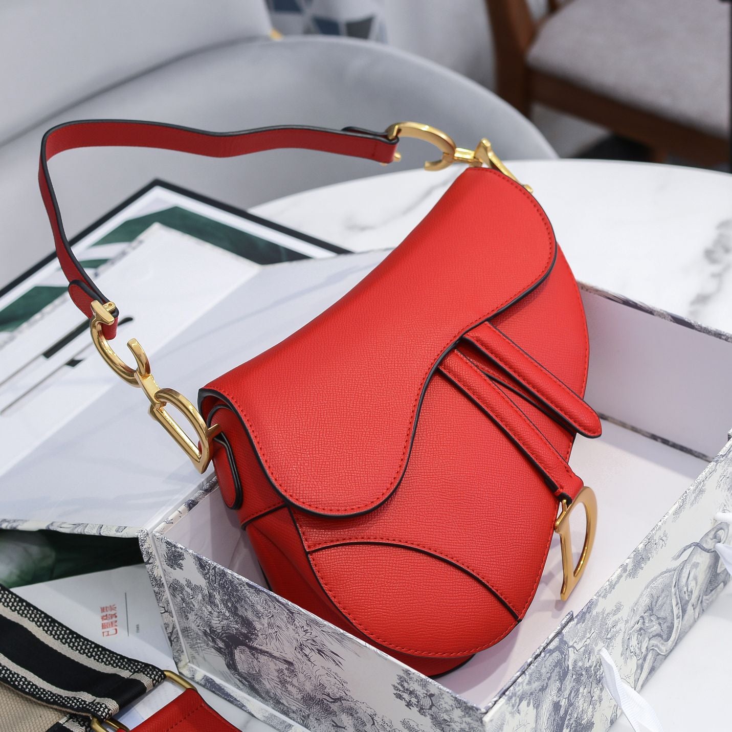 5E15BDE Stylish leather bag