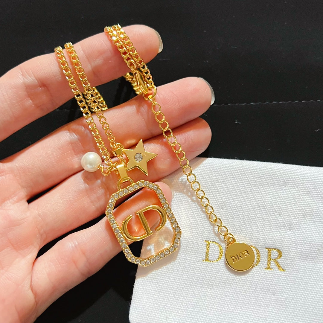 15ND8XDE Stylish Necklaces
