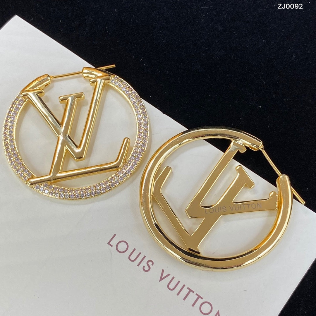 1E1EDE Stylish Earrings