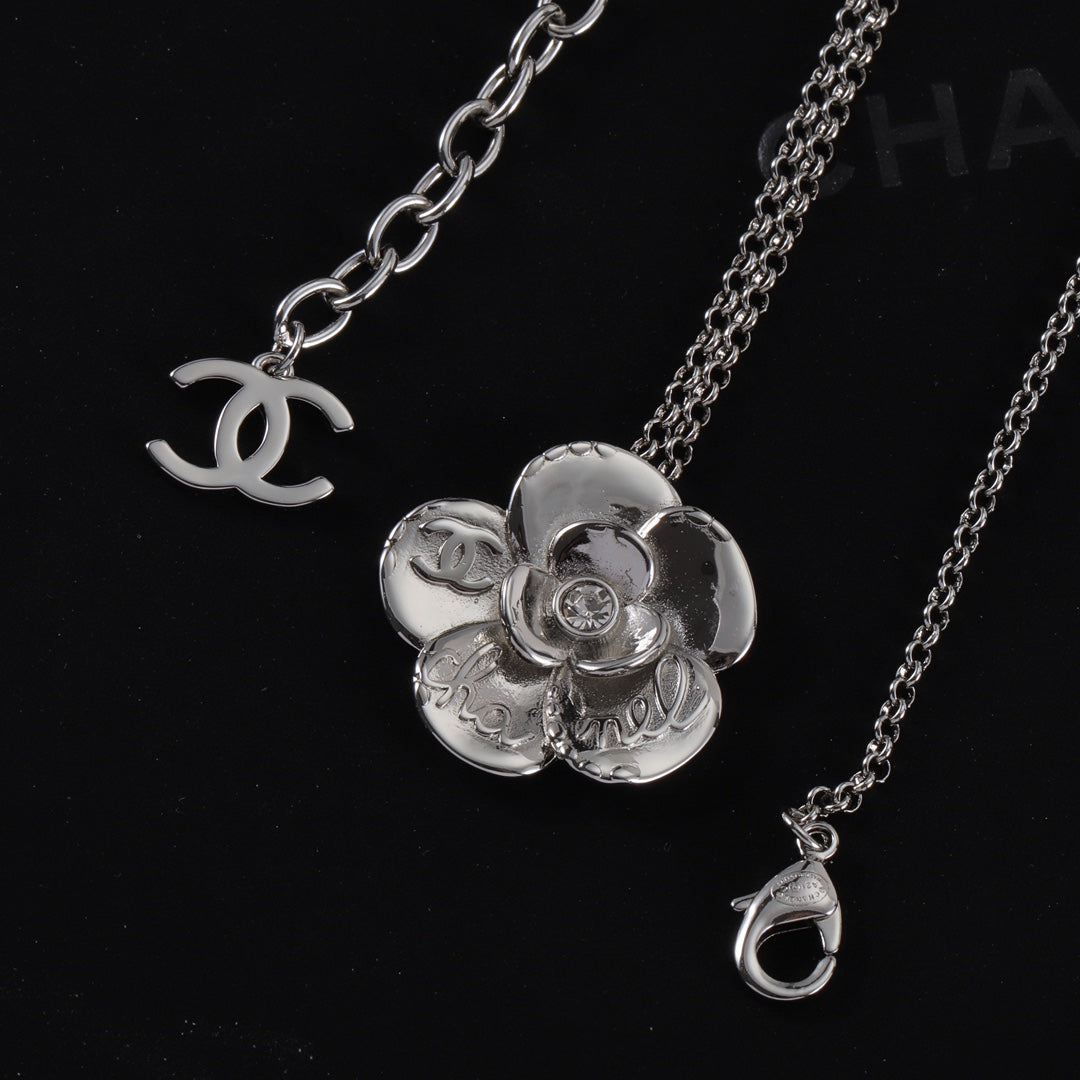 14C1088XDE Stylish Necklaces