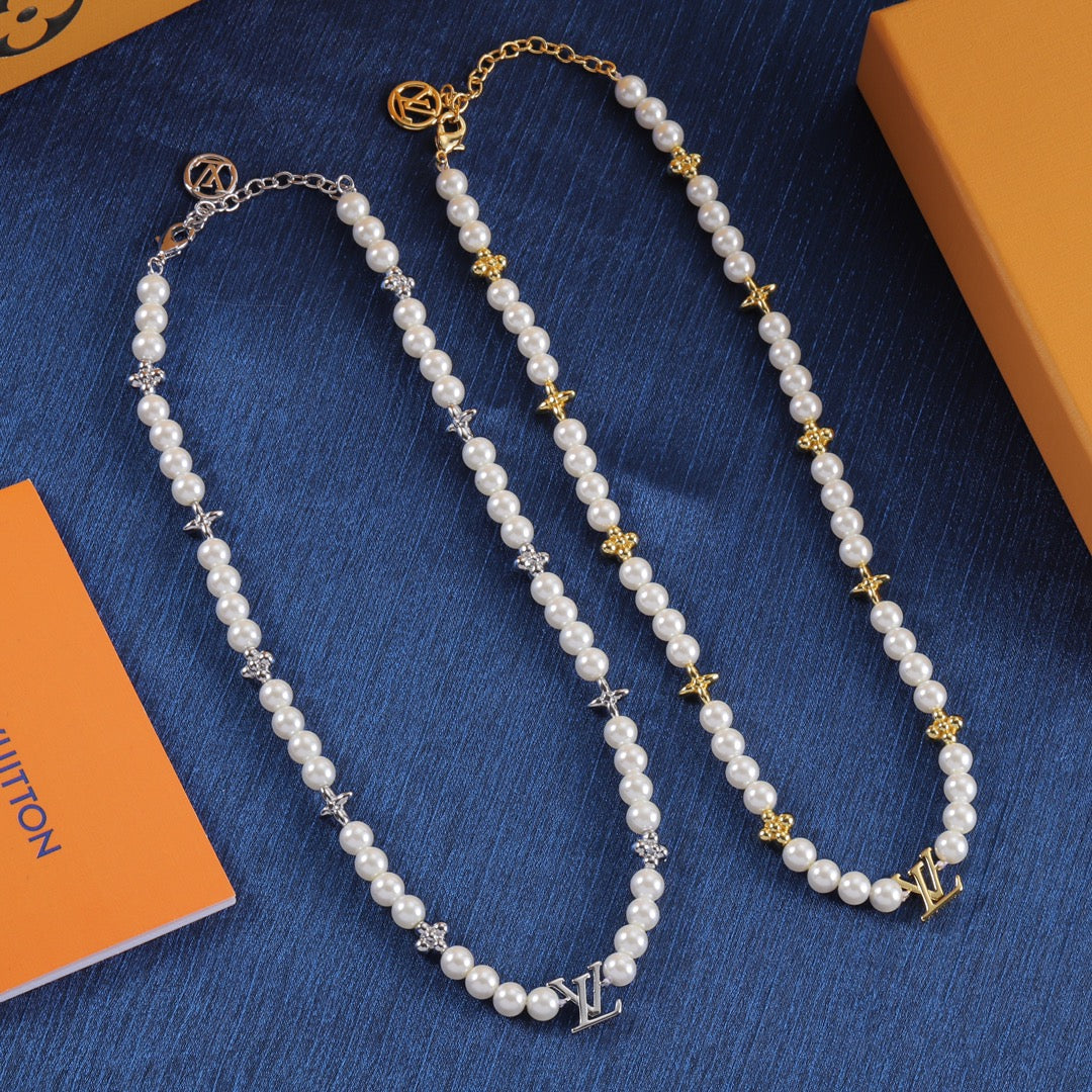 14E1017XDE Stylish Necklaces