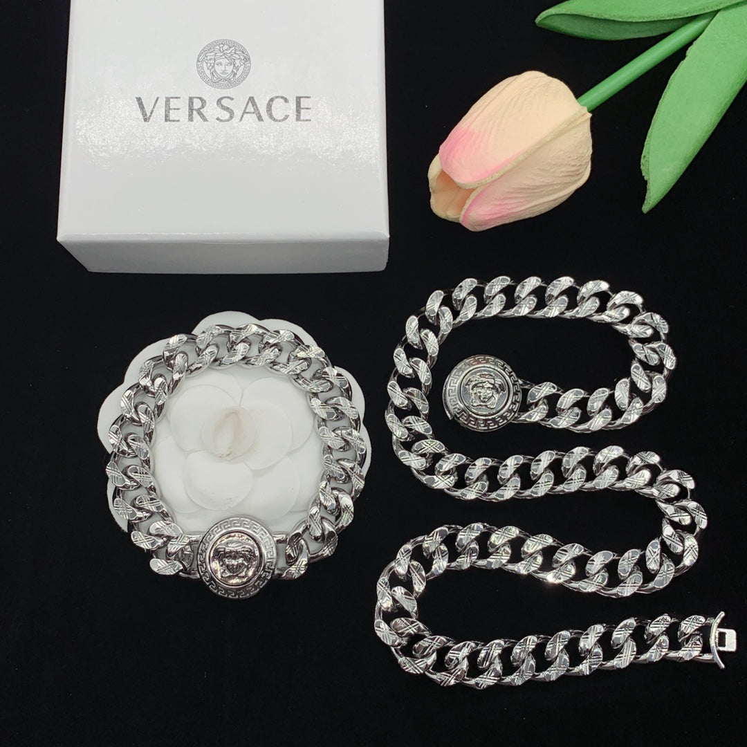 14V118XDE Stylish Necklaces