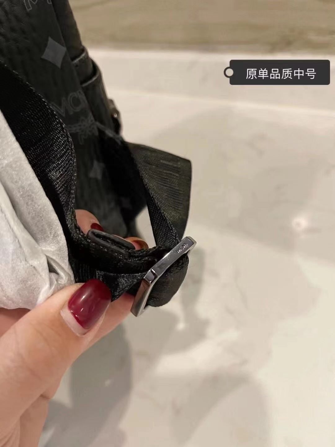 2XM332BDE Stylish leather bag