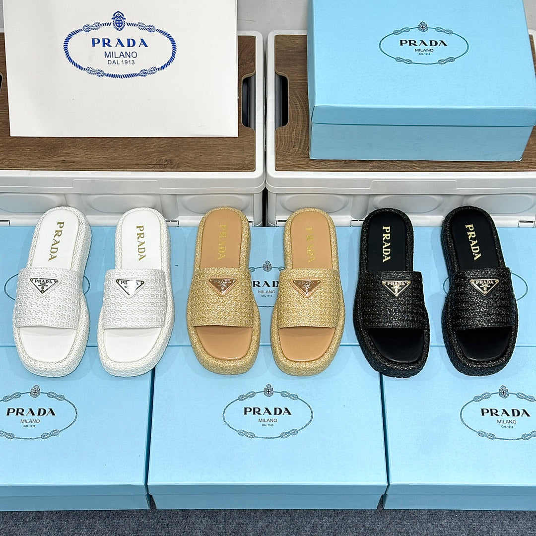 14PD23ZDE Stylish slippers