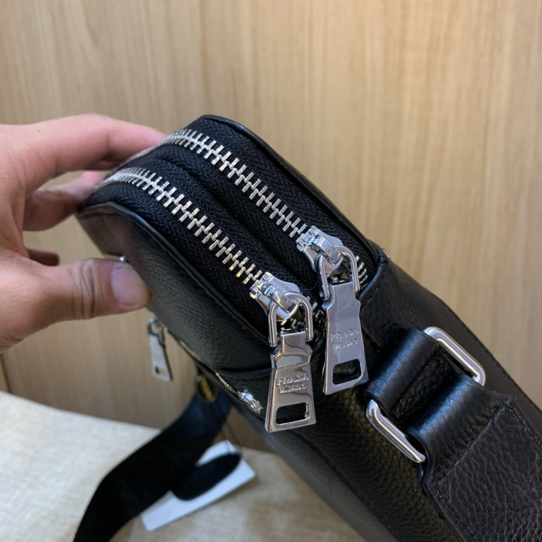 2XPD308BDE Stylish leather bag