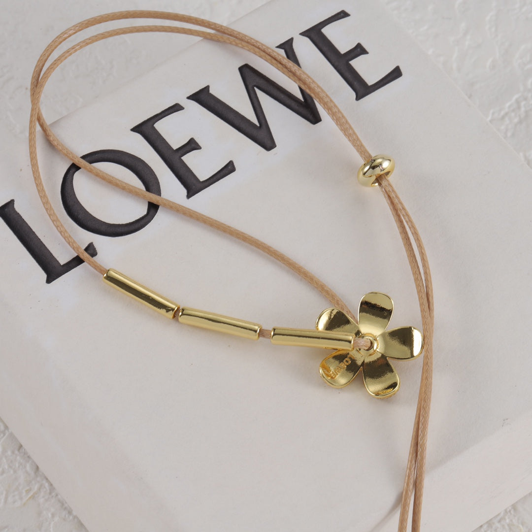 14A958XDE Stylish Necklaces