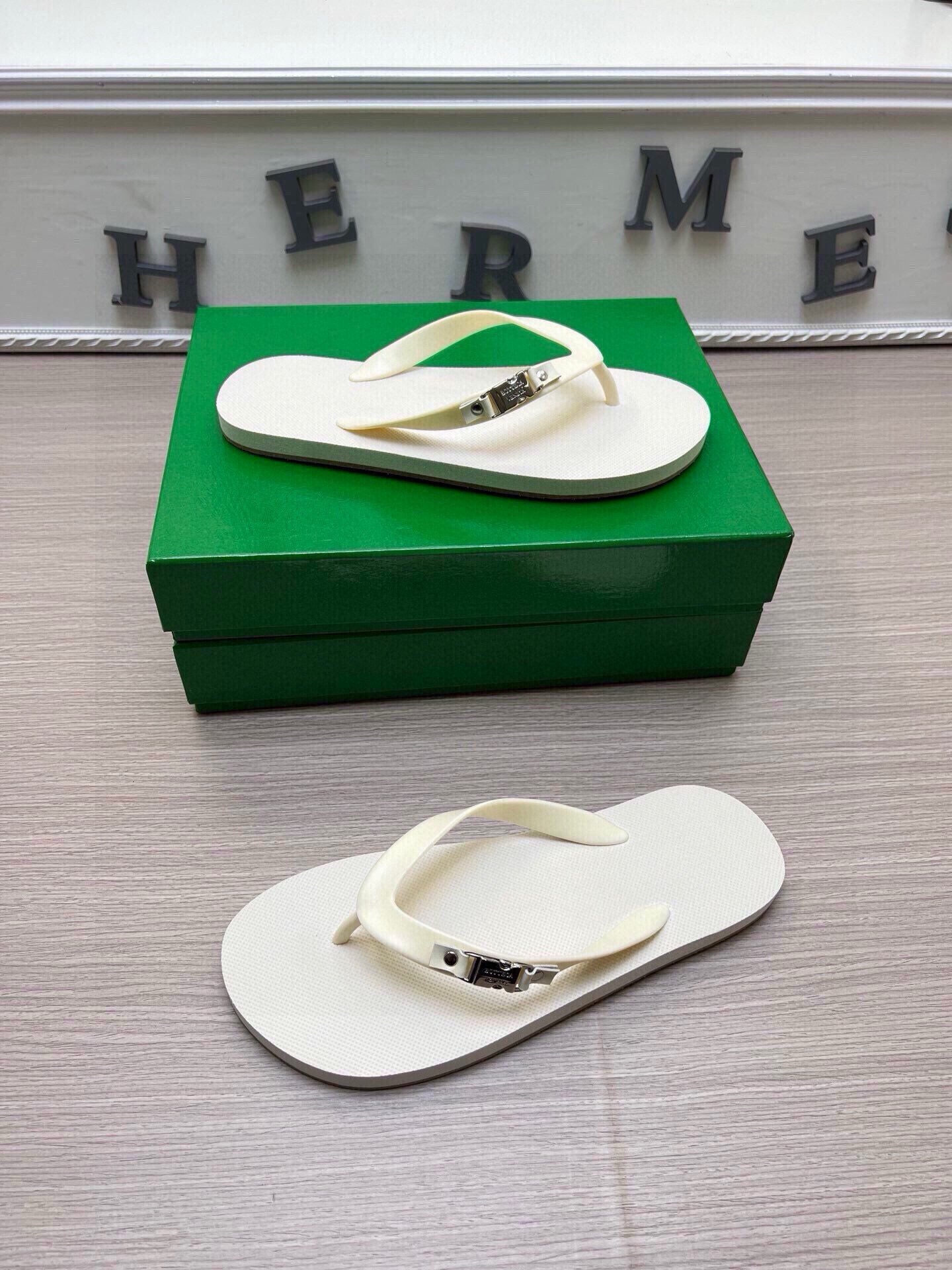 535ZA291ZDE Stylish Slippers