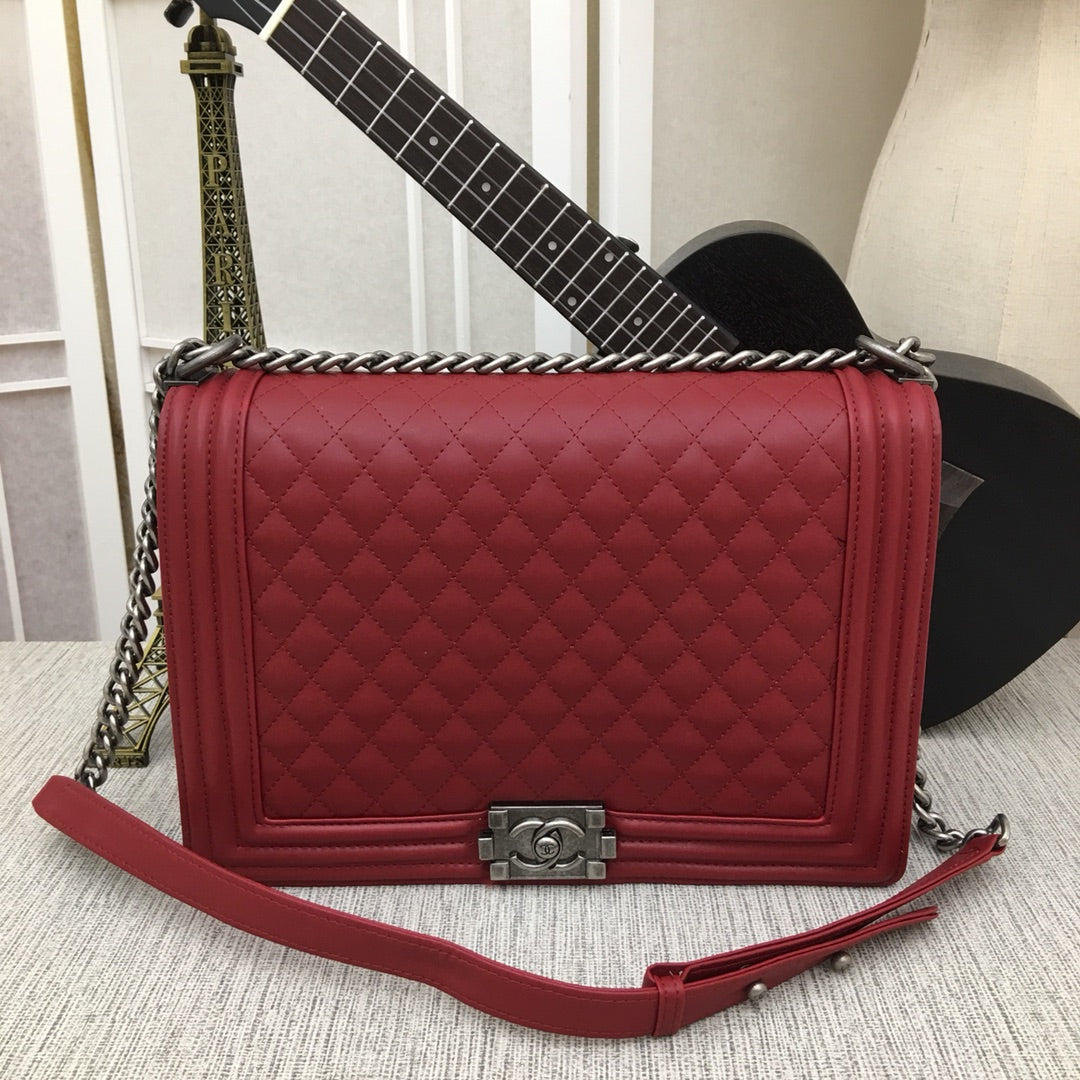 5C60BDE Stylish leather bag