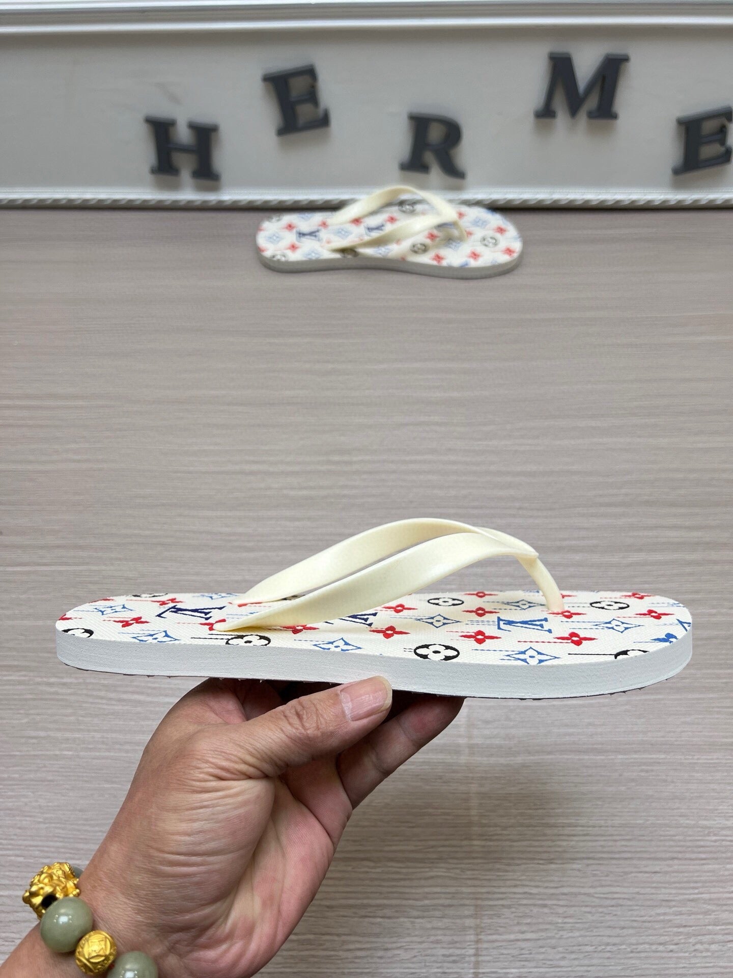 54E55ZDE Stylish slippers