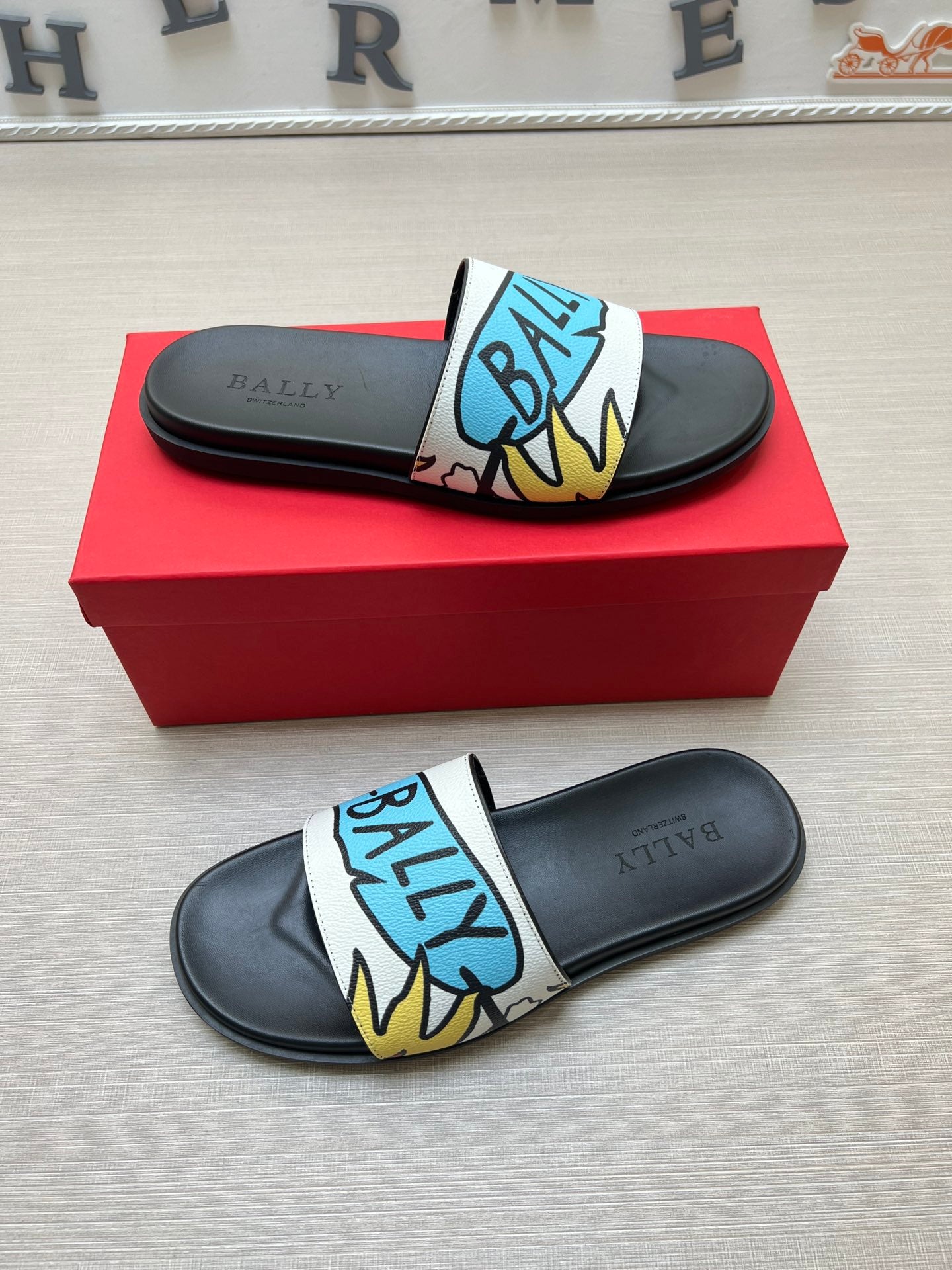 54A62ZDE Stylish slippers