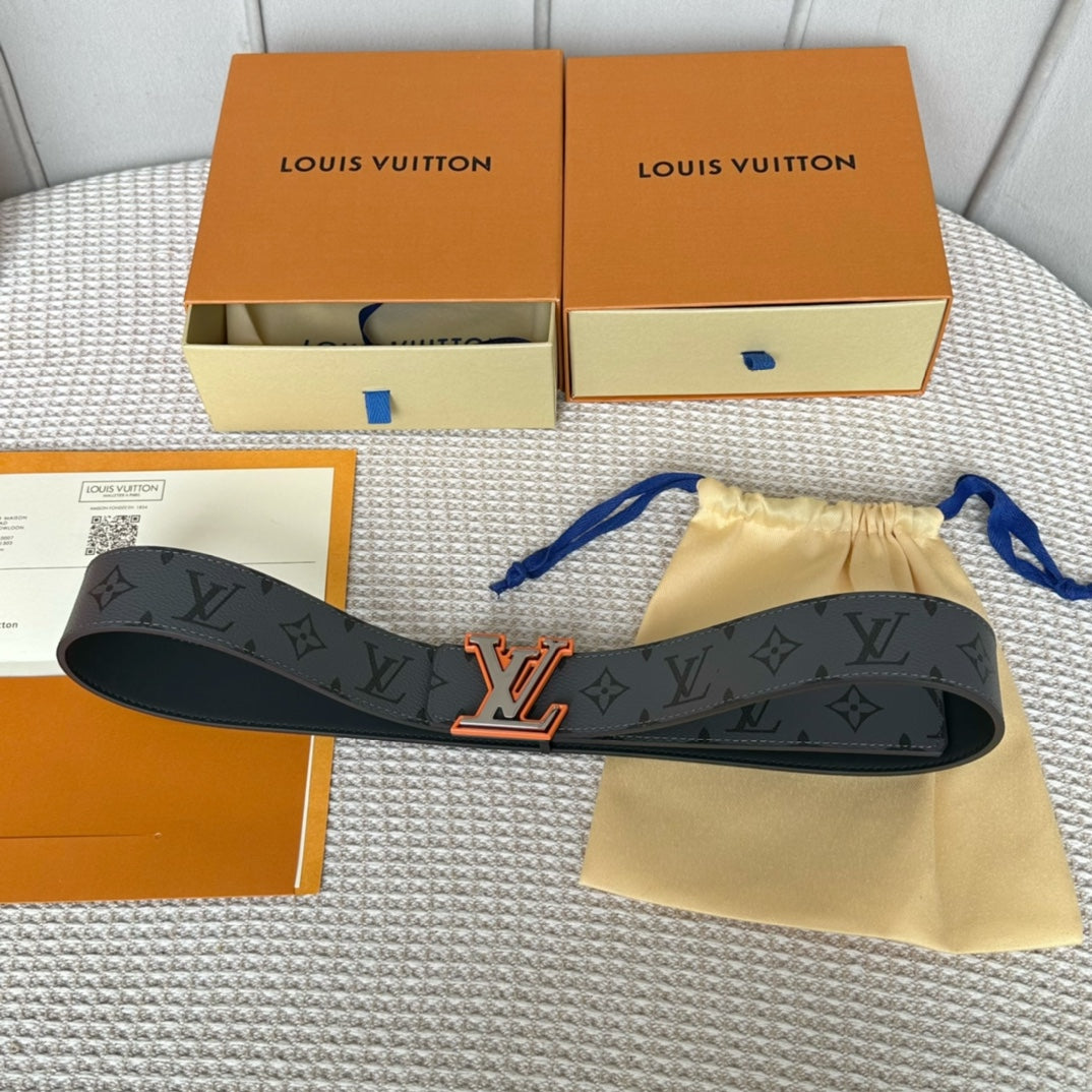 14E56PDE Stylish High quality belt With full package