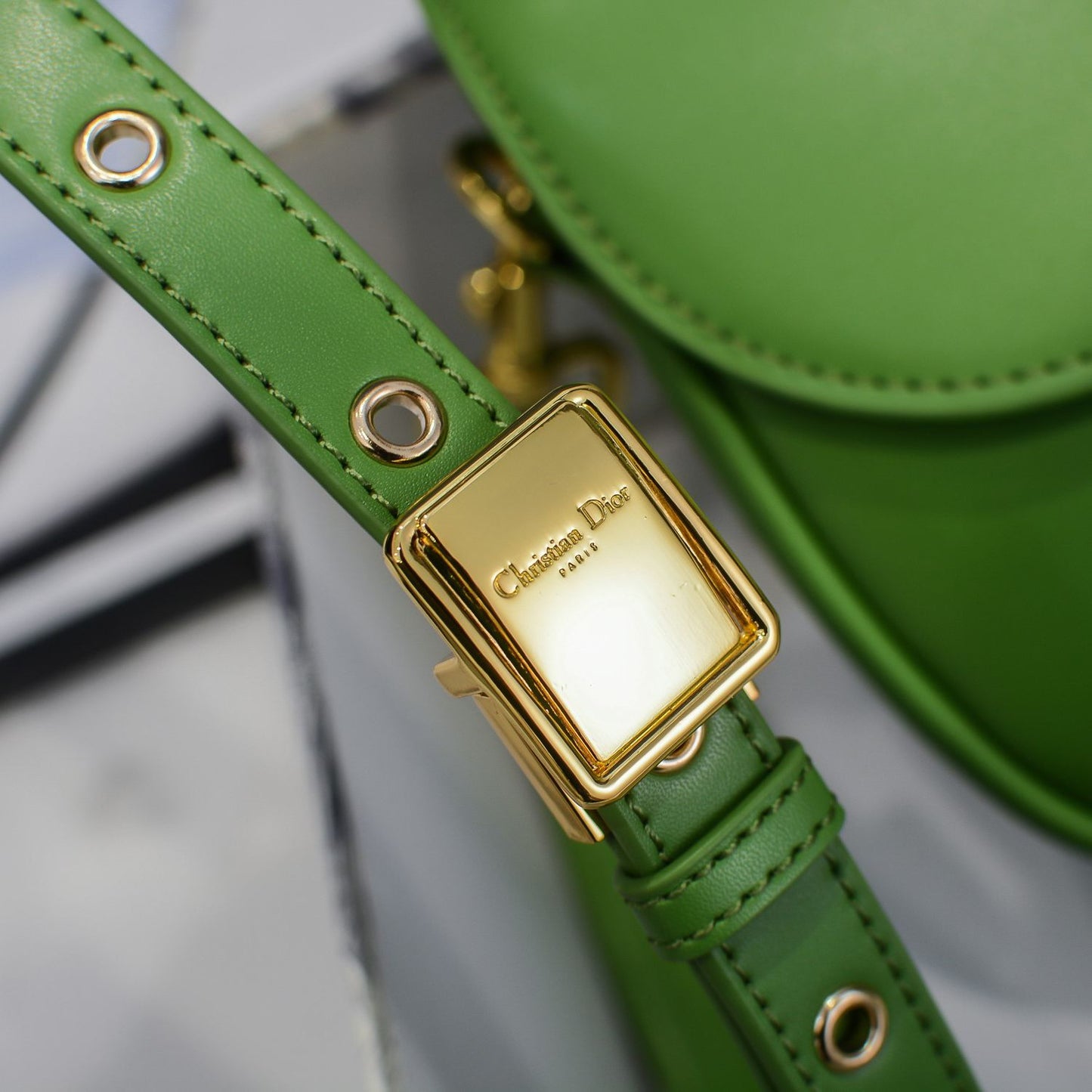 1L48BDE Stylish leather bag