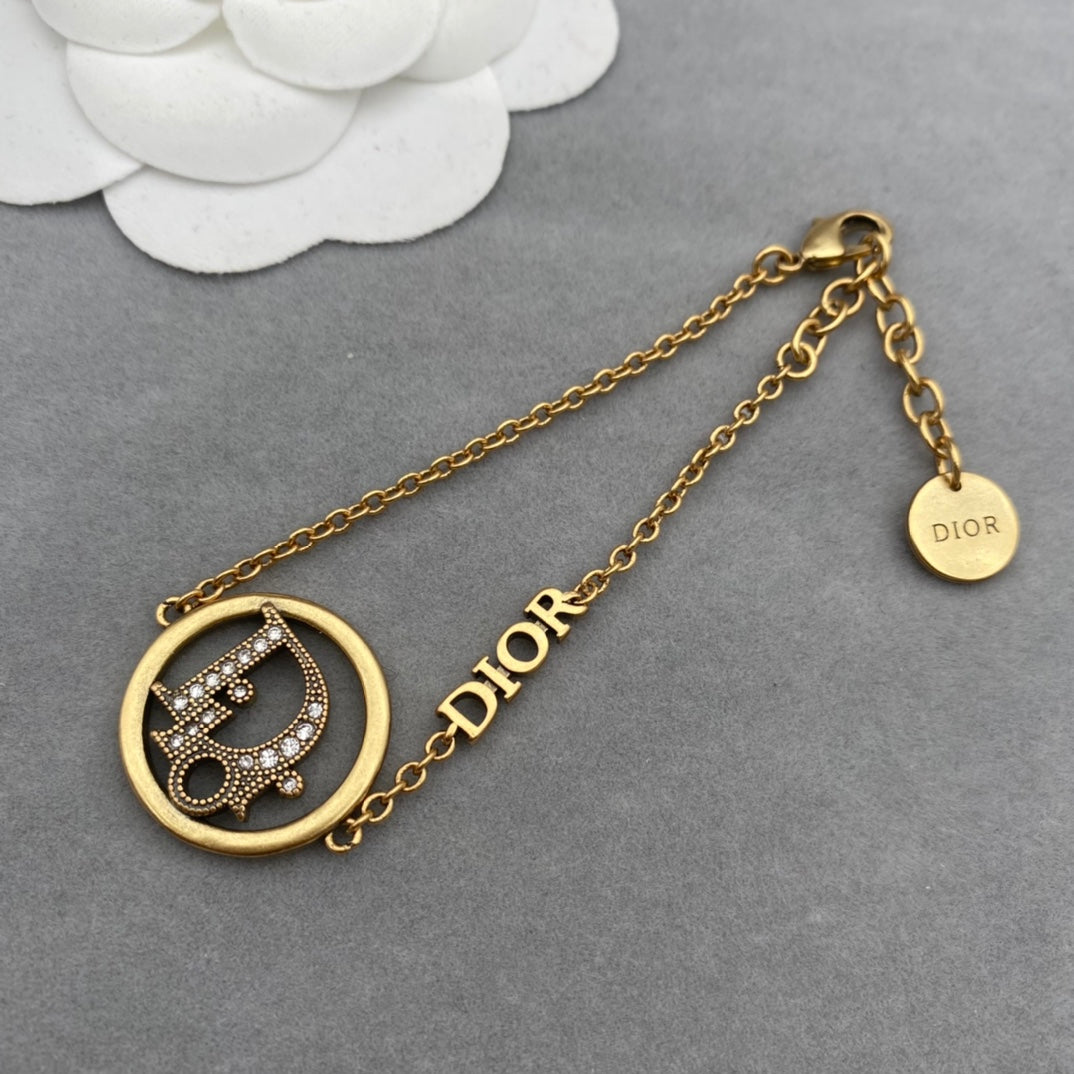 14D252XDE Stylish Rings Earring Bracelets Necklaces