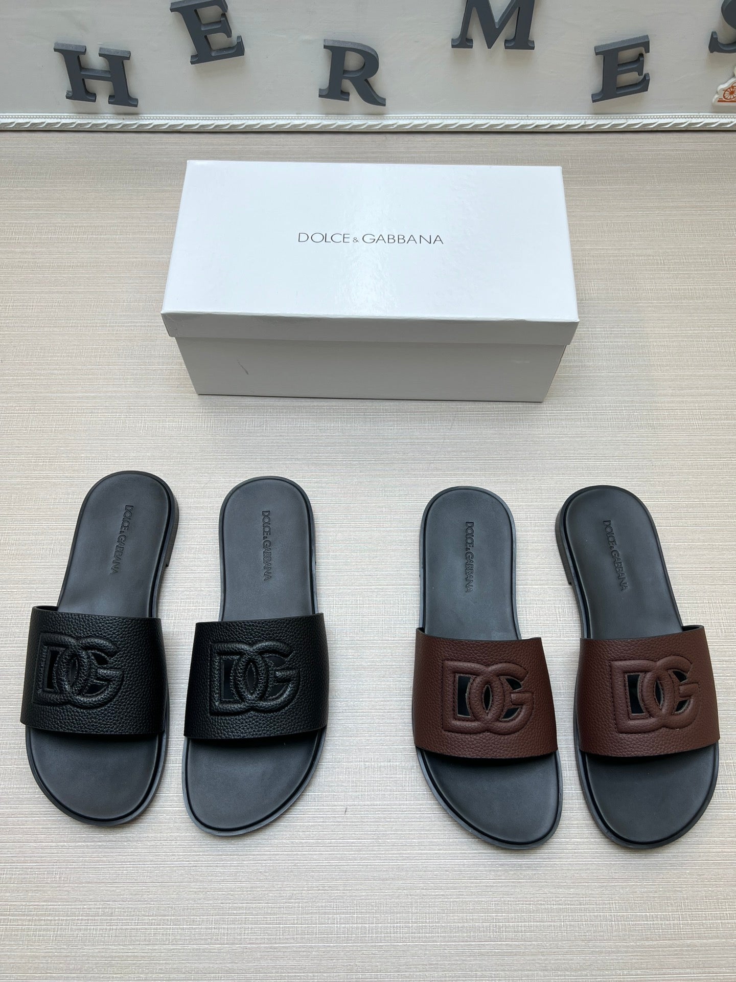 54A65ZDE Stylish slippers